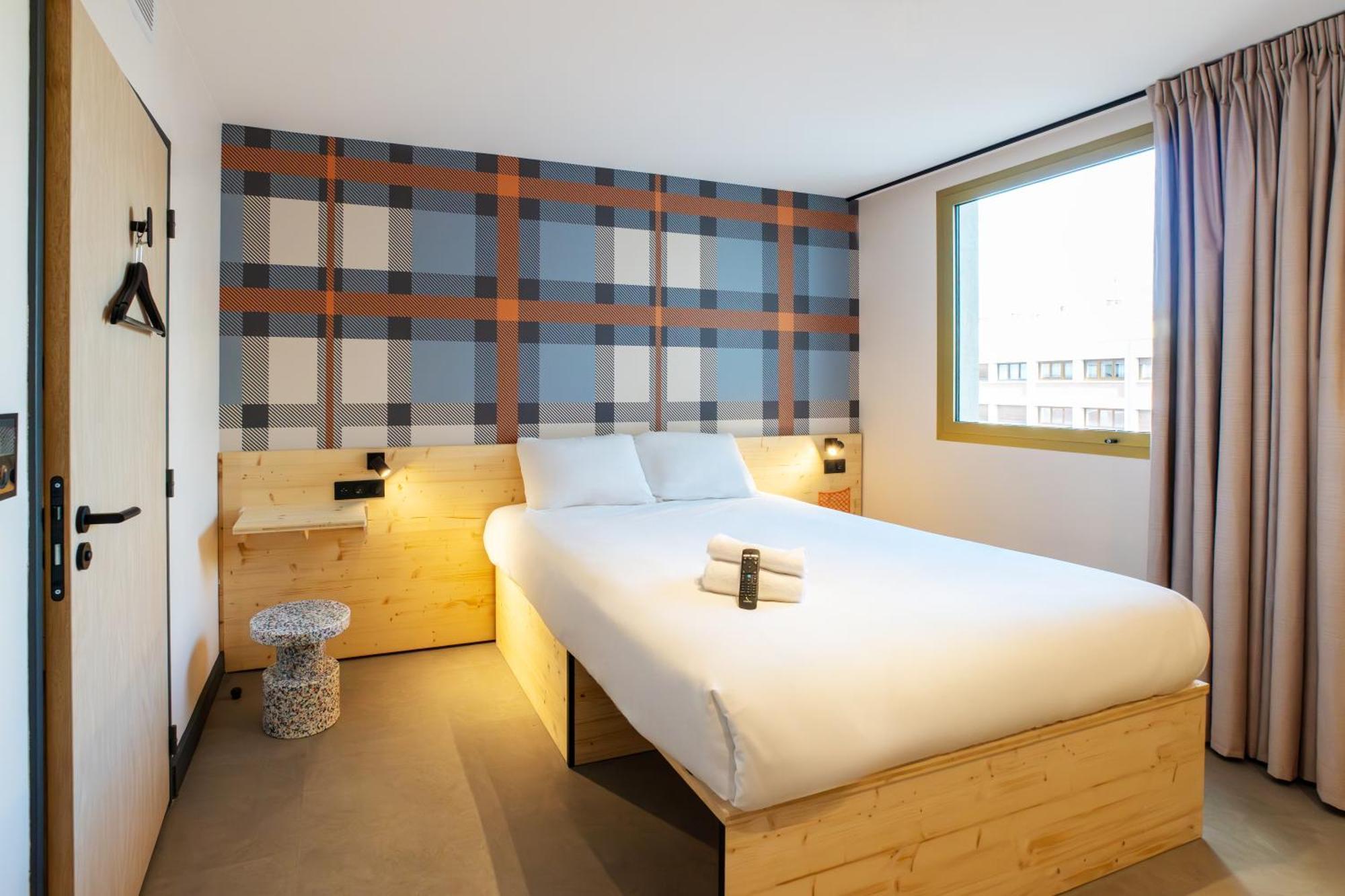 Easyhotel Marseille Euromed Exterior photo