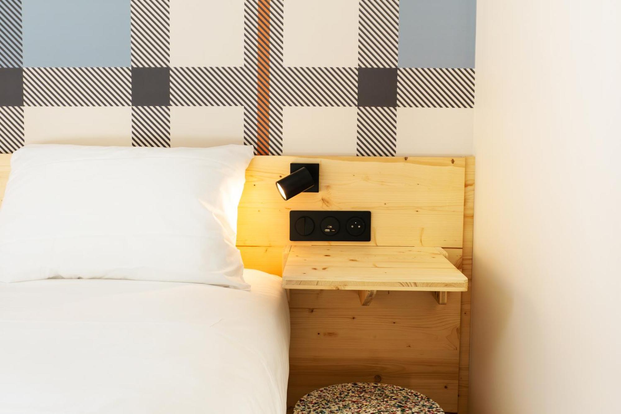 Easyhotel Marseille Euromed Exterior photo