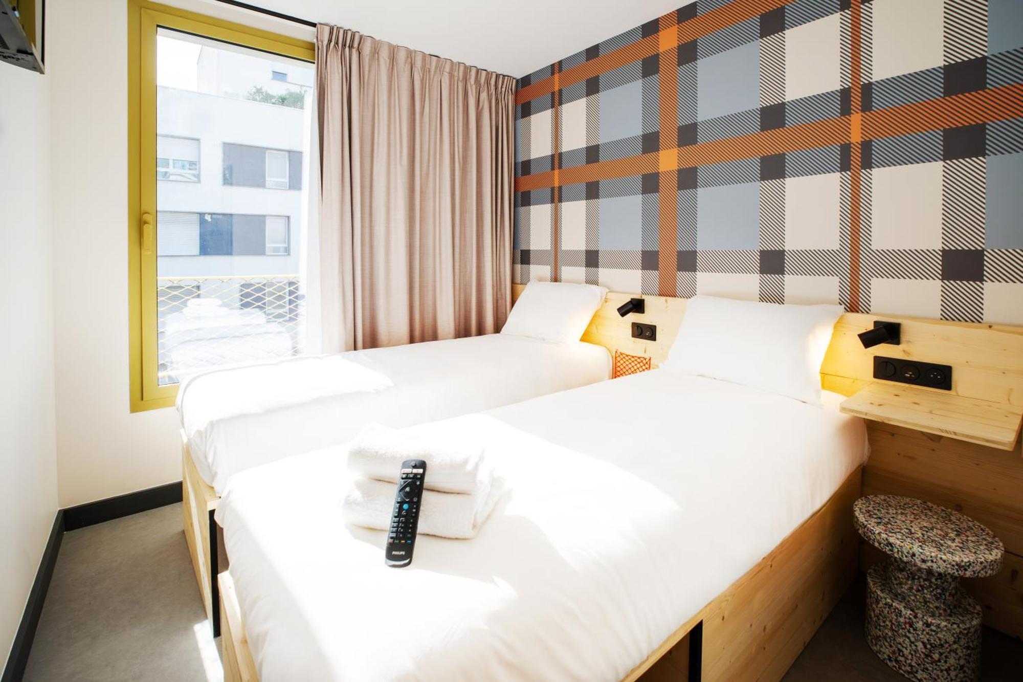 Easyhotel Marseille Euromed Exterior photo